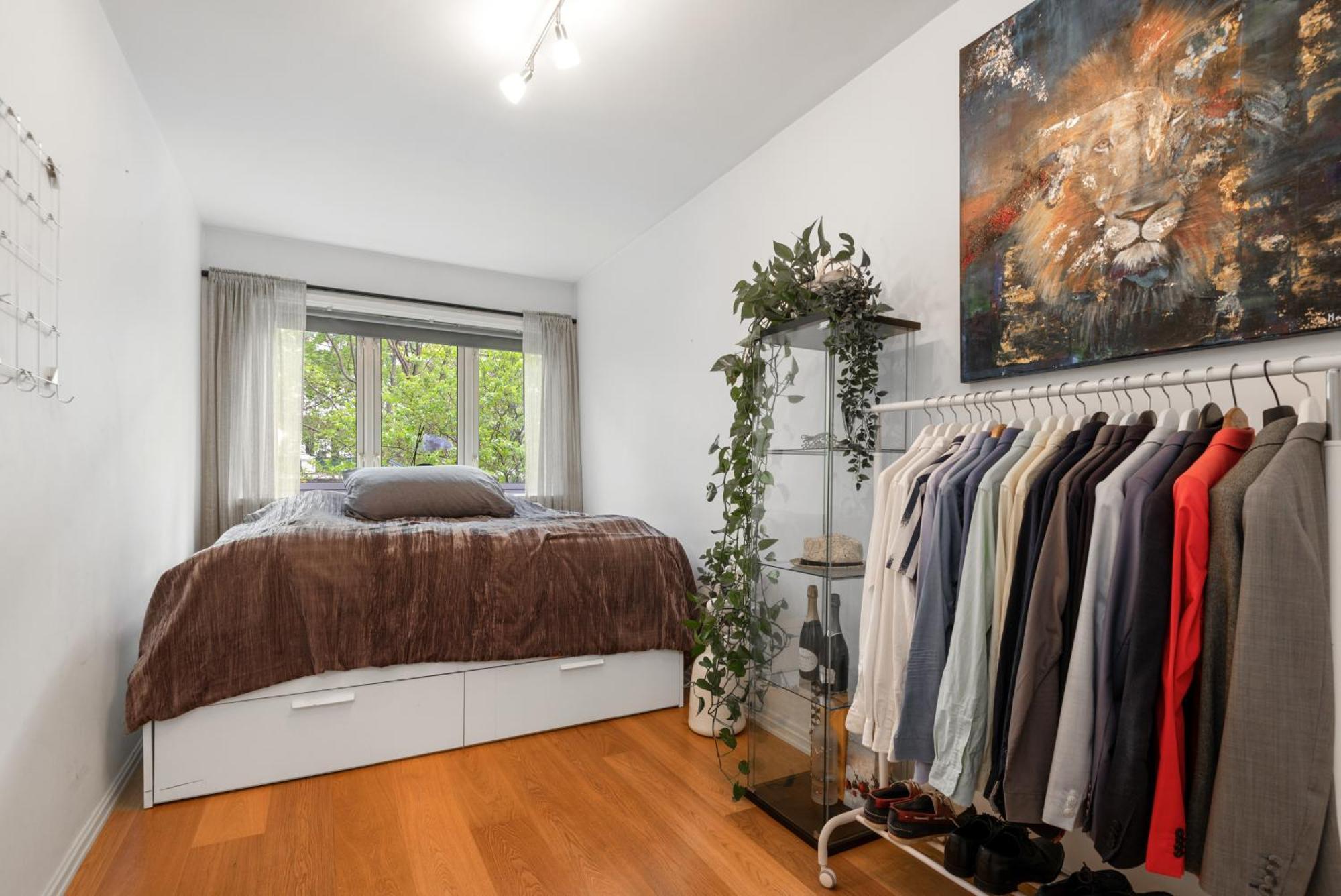 Large - Luxurious Neighborhood - 8 Pax Apartment *