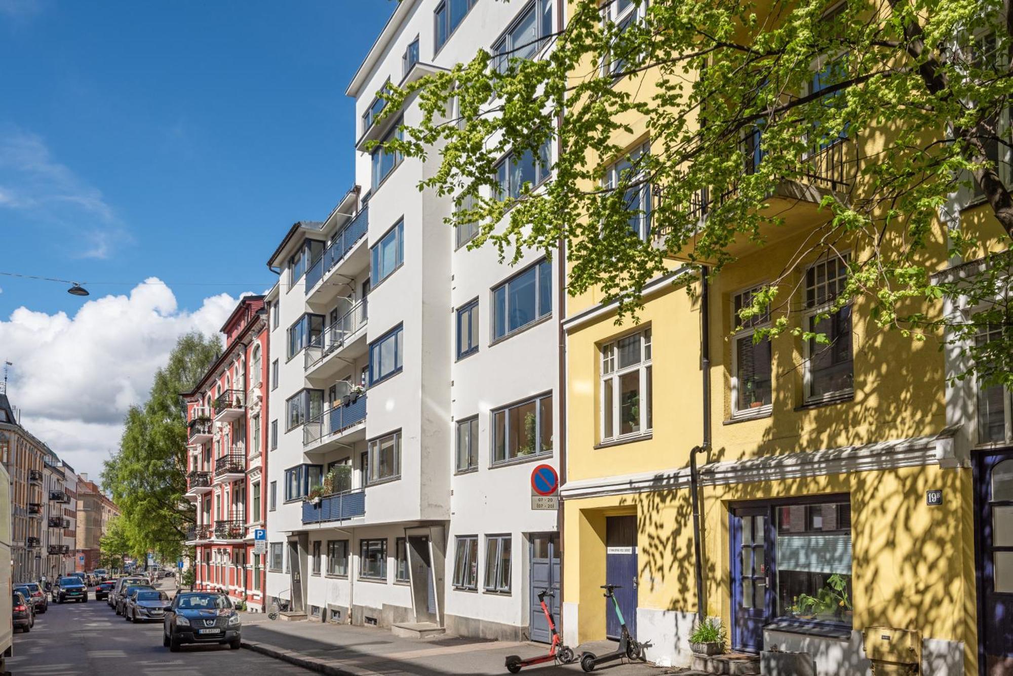Large - Luxurious Neighborhood - 8 Pax